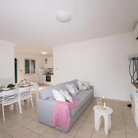 Apartman Residenza Oro - Relax E Piscina